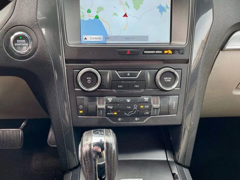 Used 2018 Ford Explorer XLT w/ Equipment Group 201A image 19