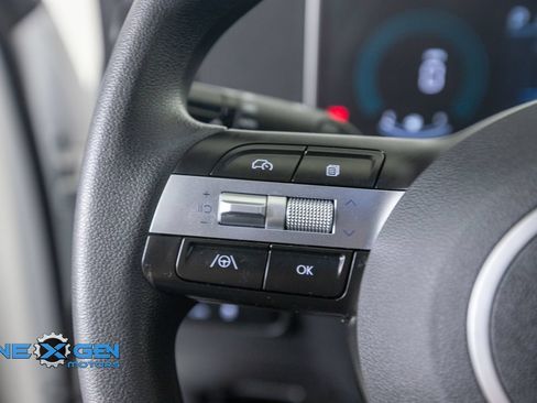 Used 2025 Hyundai Santa Cruz SEL AWD/4WD image 15
