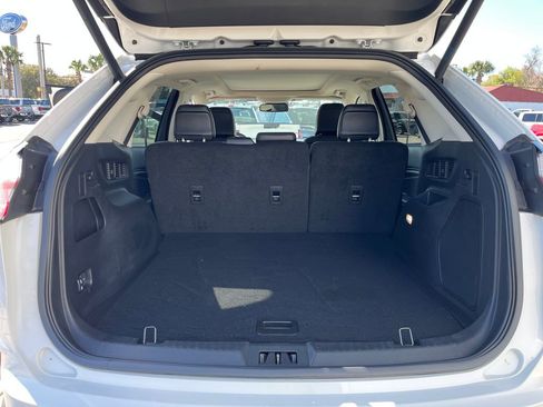 Used 2024 Ford Edge Titanium image 13