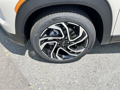 New 2026 Chevrolet TrailBlazer RS w/ LPO, Trailering Package AWD/4WD image 9