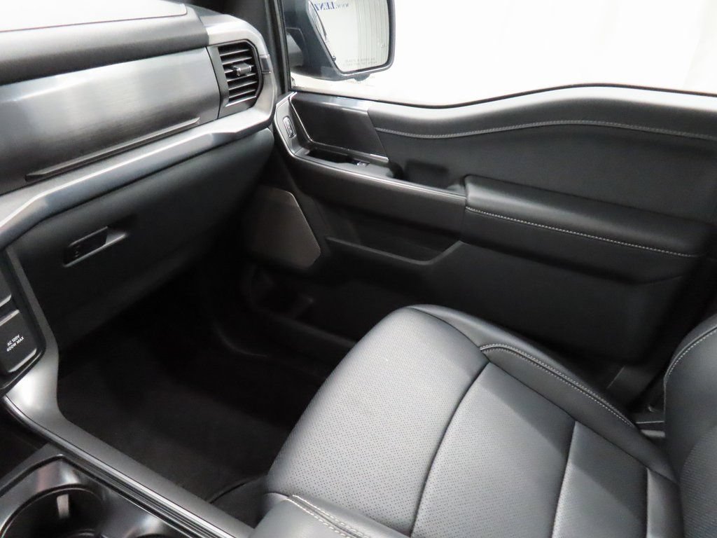 Used 2025 Ford F150 Lariat AWD/4WD image 30