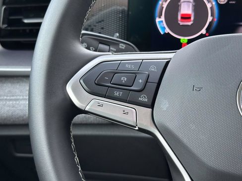 Certified 2025 Volkswagen Tiguan S FWD image 23