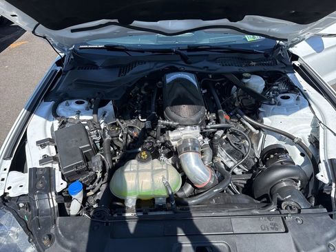 Used 2022 Ford Mustang GT Premium w/ Equipment Group 401A RWD image 12