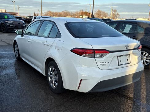 Used 2025 Toyota Corolla LE image 6