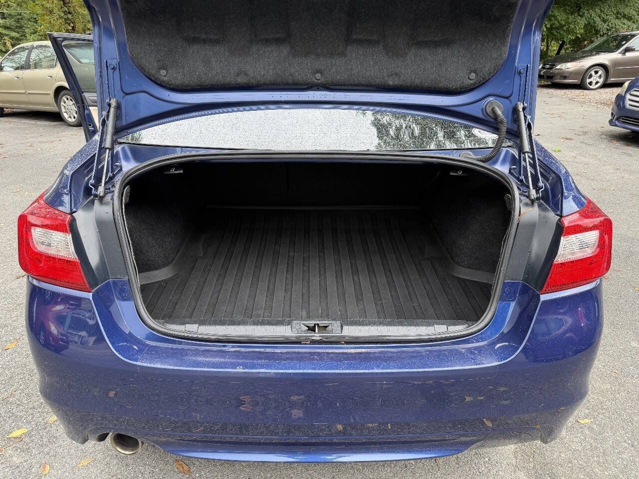 Used 2015 Subaru Legacy 2.5i Limited AWD/4WD image 8