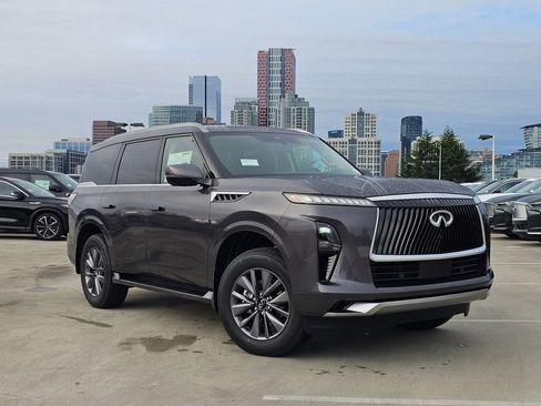 New 2026 INFINITI QX80 Pure image 2