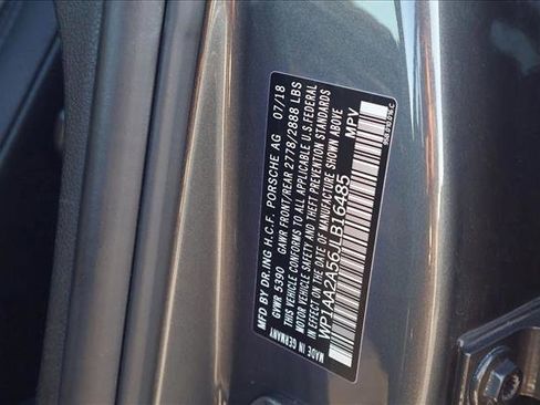 Used 2018 Porsche Macan Sport Edition image 29