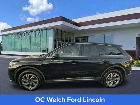 Used 2024 Lincoln Corsair FWD w/ Equipment Group 101A image 8