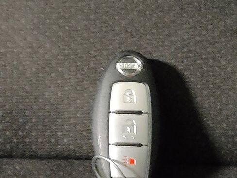 Used 2017 Nissan Murano S w/ Navigation Package image 32