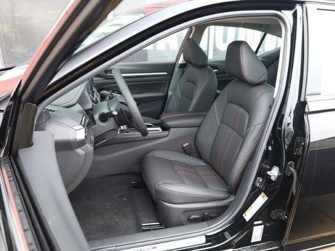 New 2025 Nissan Altima 2.5 SR w/ SR Premium Package image 8