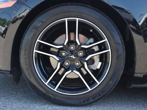 Used 2018 Ford Mustang Premium w/ Equipment Group 201A RWD image 10