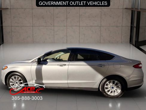 Used 2018 Ford Fusion S image 4