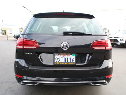 Used 2019 Volkswagen Golf S AWD/4WD image 4