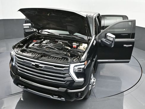 Used 2024 Chevrolet Silverado 3500 High Country w/ High Country Premium Package image 53