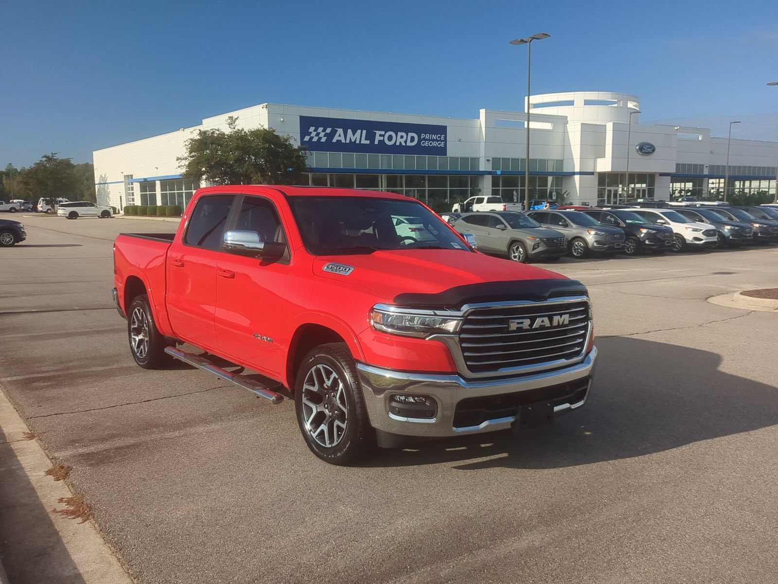Used 2025 RAM 1500 Laramie AWD/4WD image 1