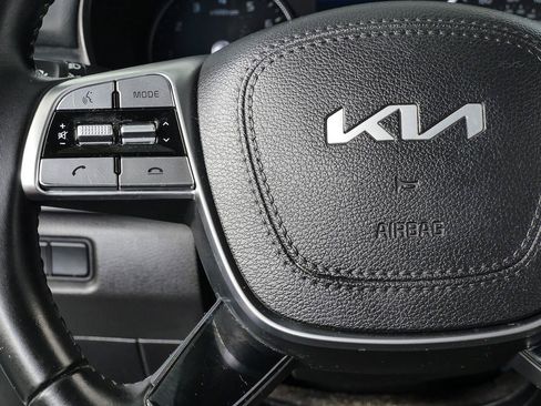 Used 2022 Kia Telluride LX AWD/4WD image 11
