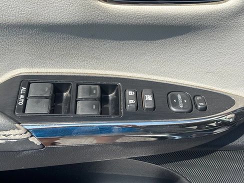 Used 2015 Toyota Avalon XLE FWD image 7
