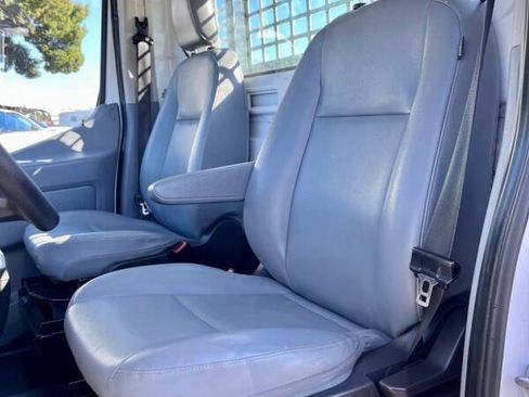 Used 2018 Ford Transit 250 138 RWD image 16