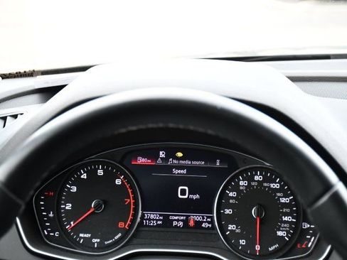 Used 2023 Audi Q5 2.0T Premium image 24