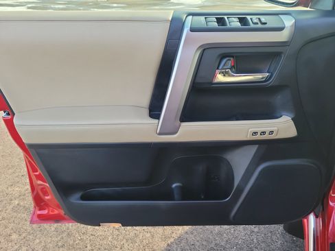 Used 2022 Toyota 4Runner Limited image 19