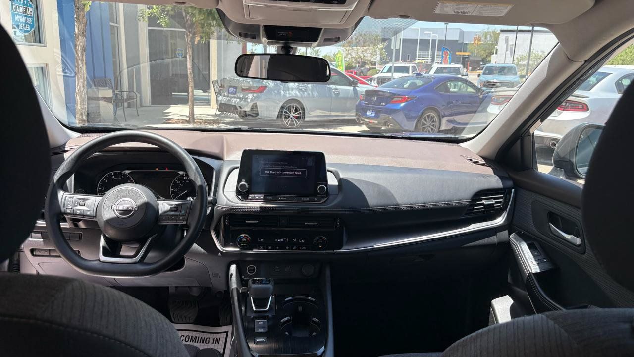 Used 2022 Nissan Rogue SV FWD image 30