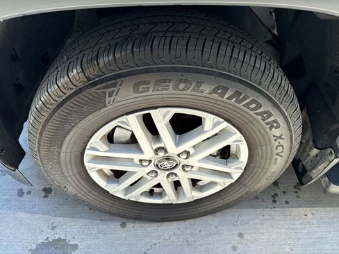 Used 2025 Toyota Sequoia SR5 AWD/4WD image 20