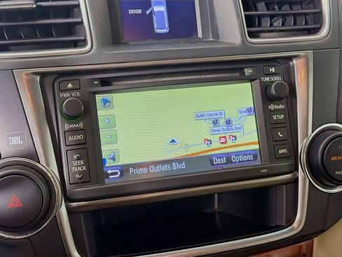 Used 2013 Toyota Highlander Limited FWD image 16