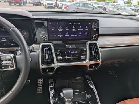 Used 2022 Kia Sorento SX Prestige w/ Rust Color Package AWD/4WD image 29