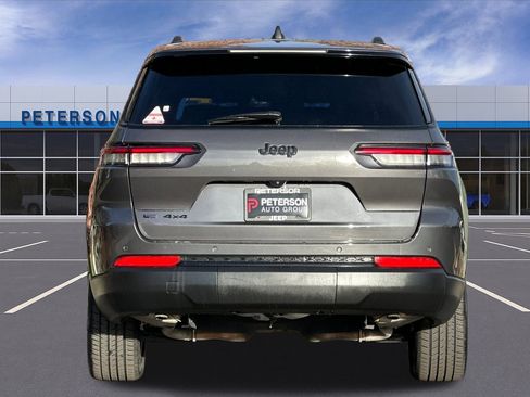 Used 2022 Jeep Grand Cherokee L Laredo image 5