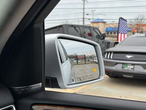 Used 2014 Mercedes-Benz GL 550 4MATIC image 44