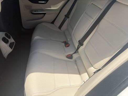 Used 2024 Mercedes-Benz C 300 Sedan image 28