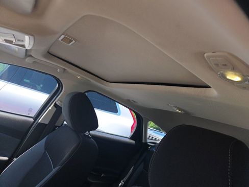 Used 2013 Ford Focus SE FWD image 4
