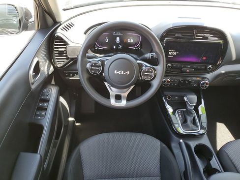 Certified 2023 Kia Soul S FWD image 12