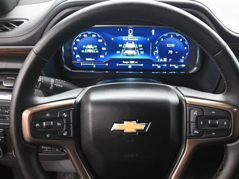 Used 2024 Chevrolet Tahoe High Country AWD/4WD image 9