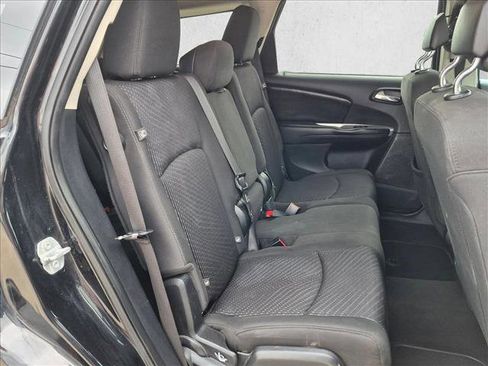 Used 2018 Dodge Journey SE w/ Connectivity Group FWD image 20