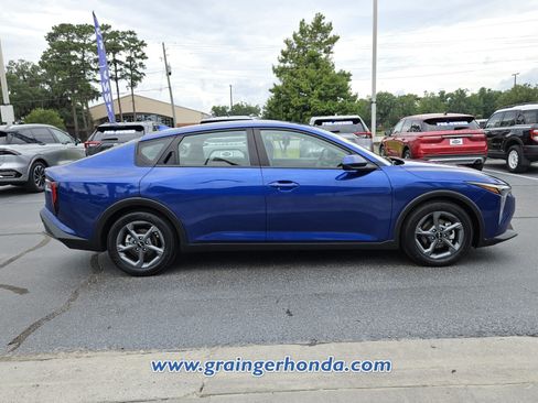 Used 2025 Kia K4 FWD image 6