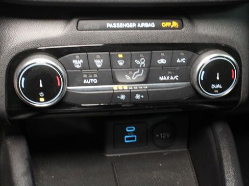 Used 2022 Ford Escape SE w/ Convenience Package image 24