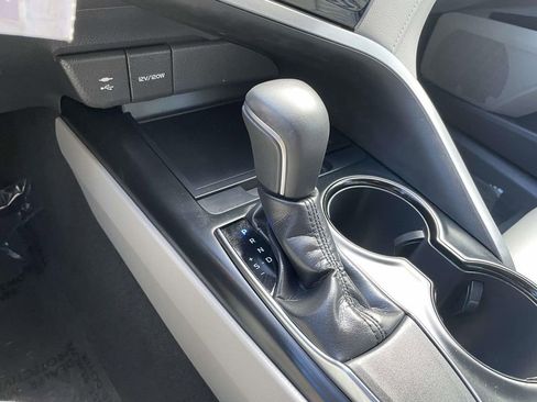 Used 2019 Toyota Camry SE image 41