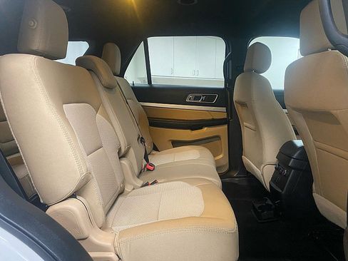 Used 2017 Ford Explorer XLT w/ Equipment Group 201A image 17