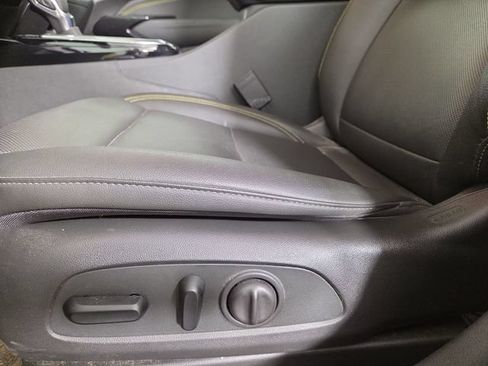 Used 2024 Chevrolet Trax ACTIV w/ Sunroof Package FWD image 30