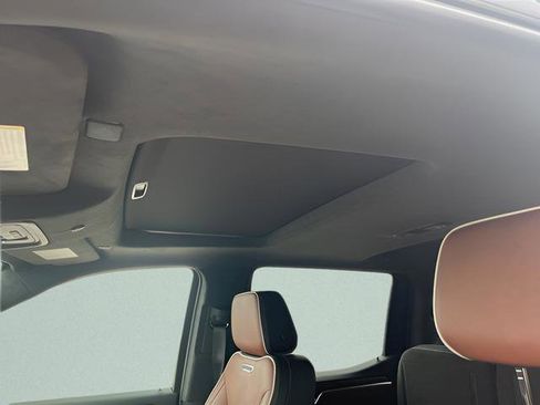 Used 2025 GMC Sierra 1500 Denali Ultimate image 9