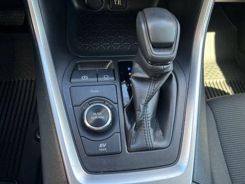 Certified 2024 Toyota RAV4 LE AWD/4WD image 26