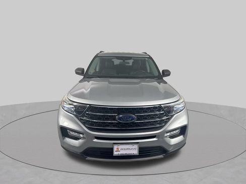 Used 2021 Ford Explorer XLT w/ Equipment Group 202A AWD/4WD image 26