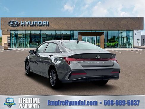 New 2026 Hyundai Elantra Sport FWD image 5