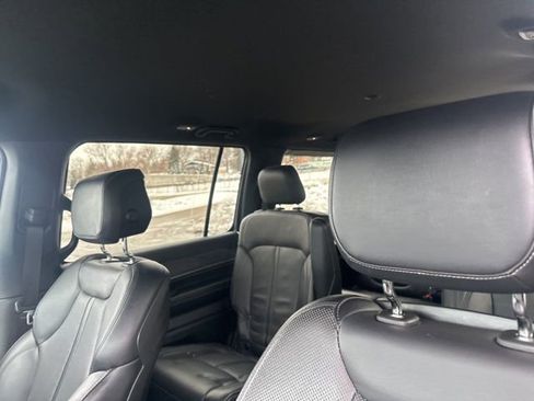 Used 2022 Jeep Wagoneer Series III w/ Flexible Seating Group image 29