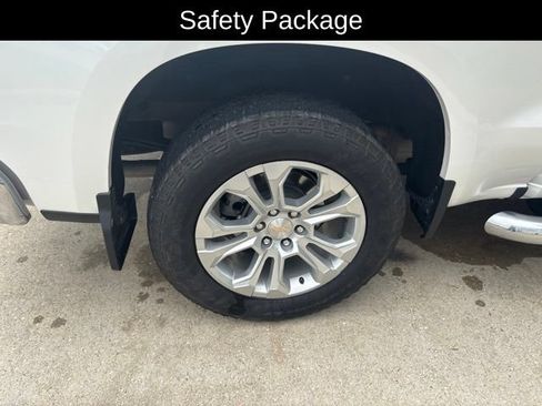Used 2024 Chevrolet Silverado 1500 LTZ AWD/4WD image 8