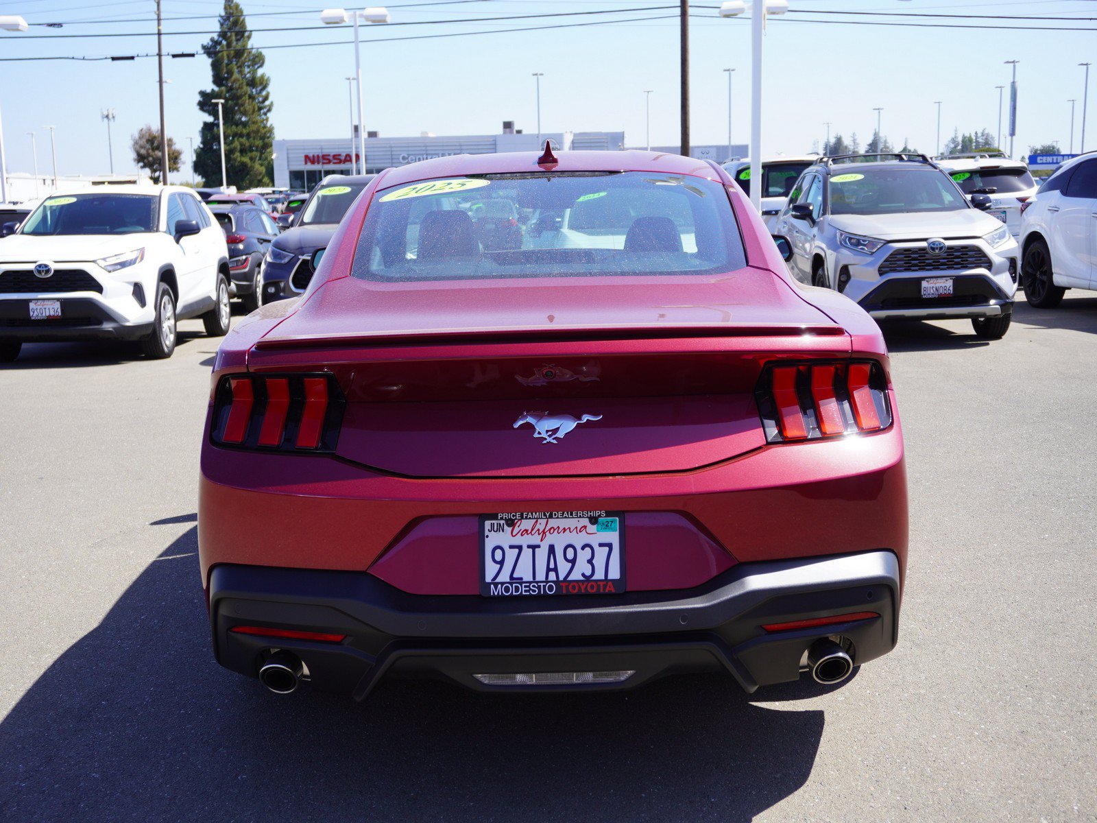 Used 2025 Ford Mustang Premium RWD image 9
