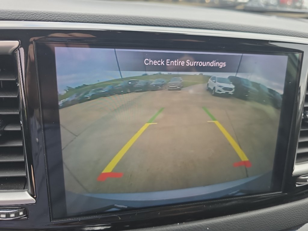 Used 2024 Chrysler Pacifica Touring-L FWD image 20