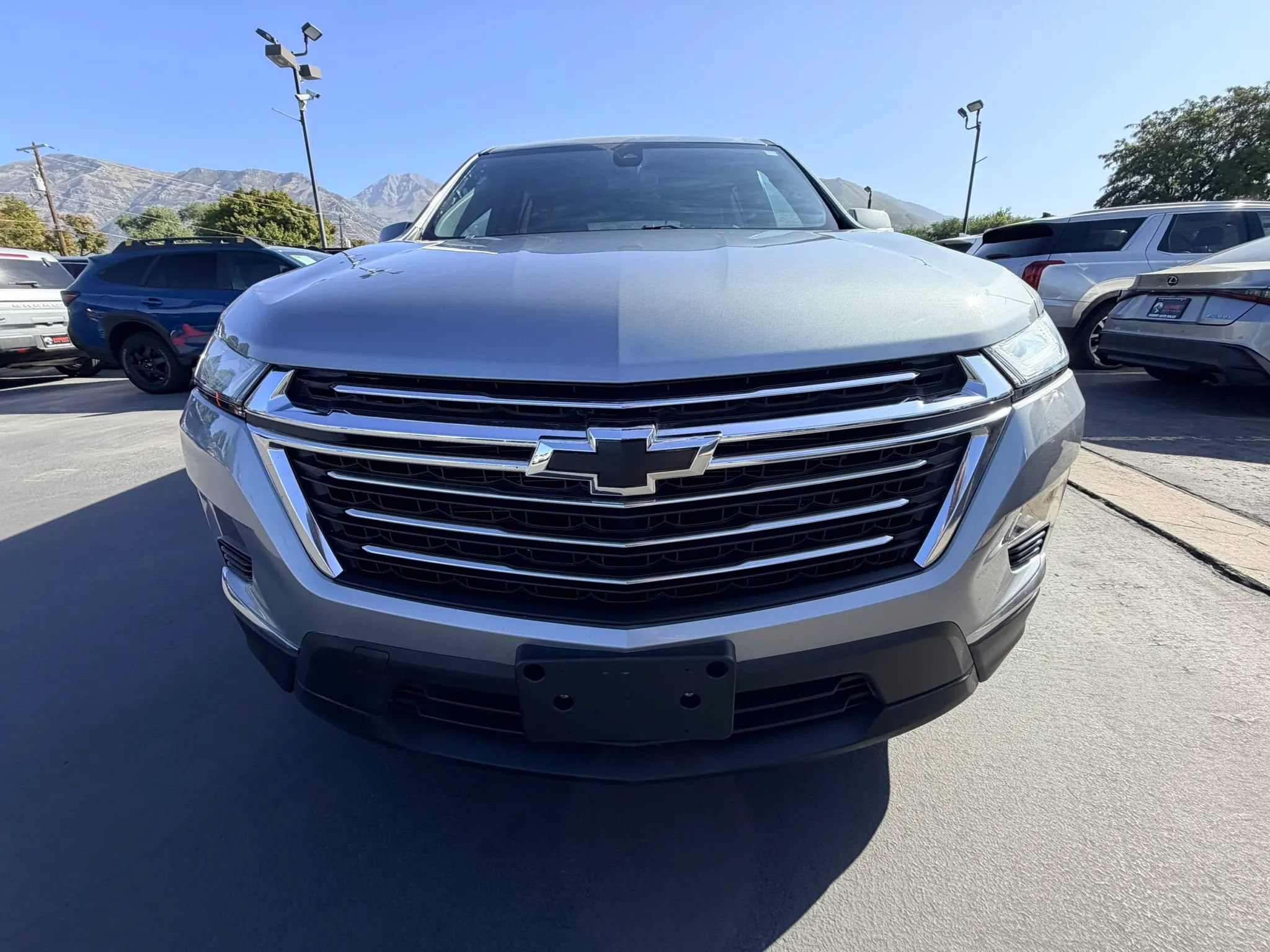 Used 2023 Chevrolet Traverse LT FWD image 10
