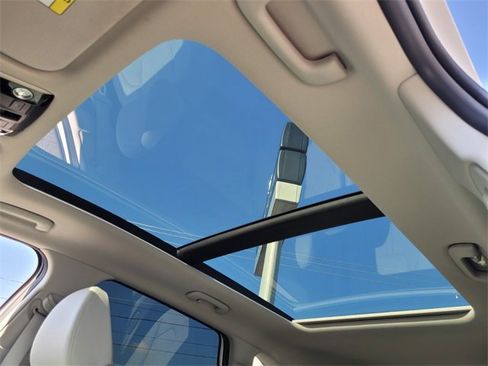 Used 2025 Kia Sorento EX w/ Panoramic Sunroof Package image 18